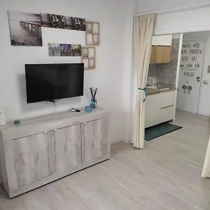 Appartamento Xiphonia House, Aci Castello